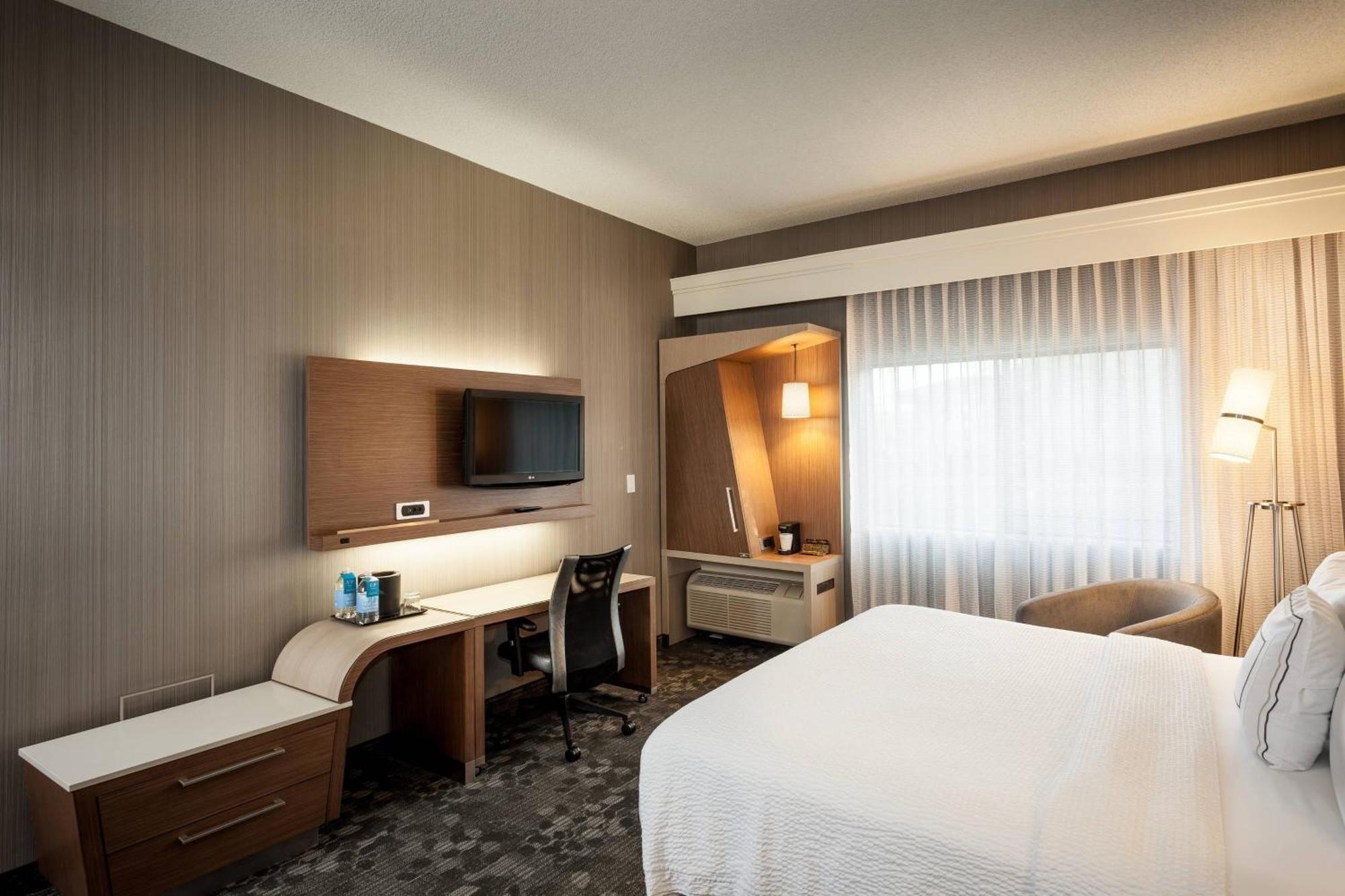 Courtyard By Marriott Henderson - Green Valley - Лас-Вегас Экстерьер фото